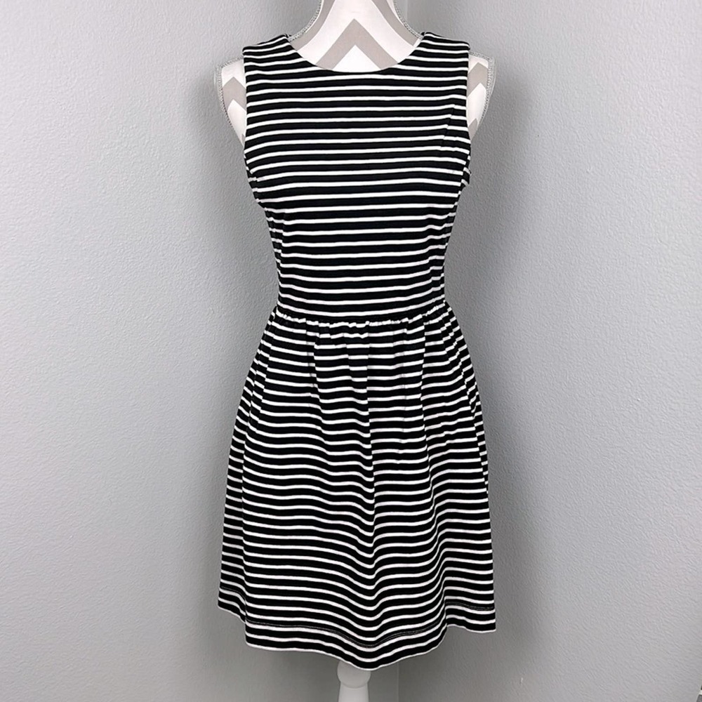 J. Crew Daybreak Striped pleated ponte dress zip back black white size Small - Picture 2 of 6